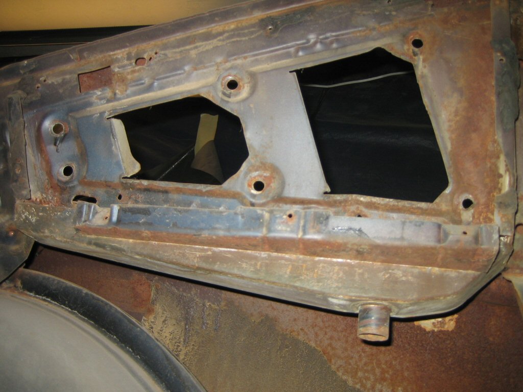 Replacing original fastback quarter vents | Vintage Mustang Forums